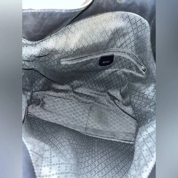 Gucci Bamboo Nylon/ Patented Leather Shoulder Bag - Picture 10 of 15